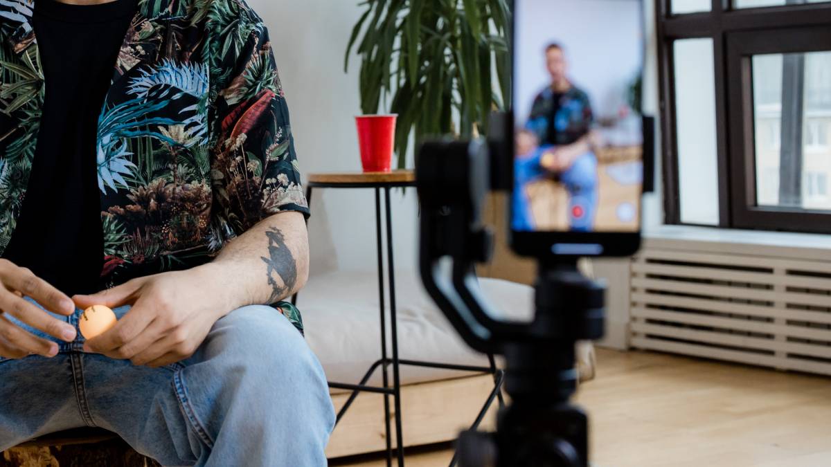 User-Generated Content Campaigns: Guide & Top Examples 1 User-Generated Content Campaigns